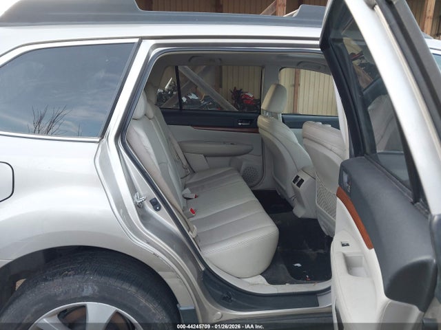 Subaru Outback 2.5i Limited 2014 4S4BRBNC8E3203703 Image 8