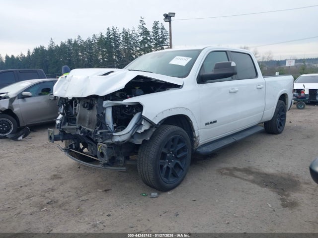 1C6SRFRT1MN513000 RAM 1500 Laramie 4x4 6&#039;4 Box