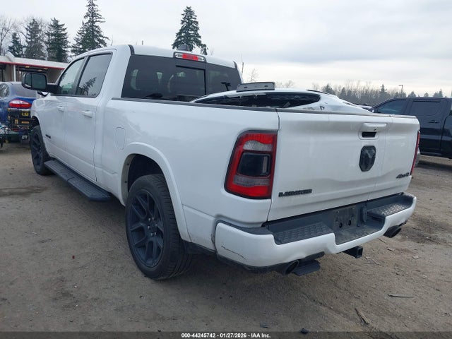 1C6SRFRT1MN513000 RAM 1500 Laramie 4x4 6&#039;4 Box