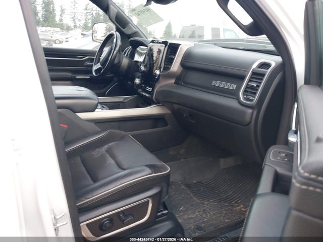 1C6SRFRT1MN513000 RAM 1500 Laramie 4x4 6&#039;4 Box