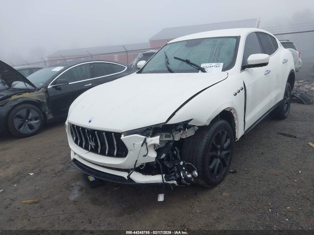 2017 MASERATI LEVANTE ZN661XUAXHX213980 Photo 5