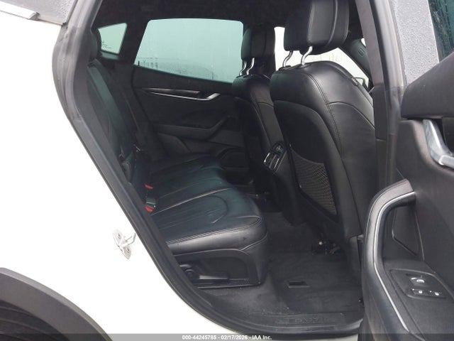 2017 MASERATI LEVANTE ZN661XUAXHX213980 Photo 7