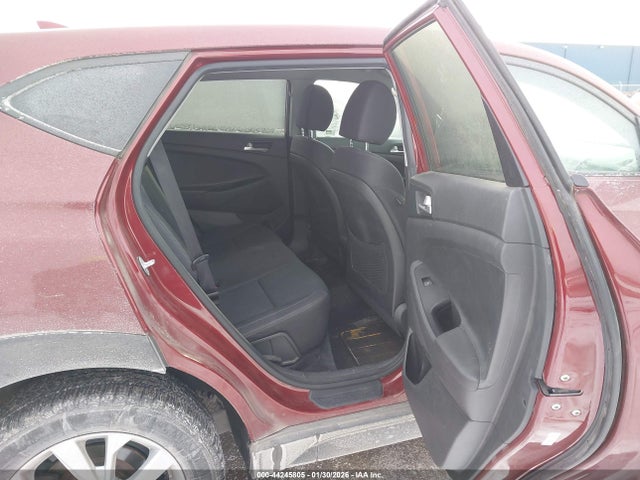 KM8J23A43KU001880 Hyundai TUCSON SE
