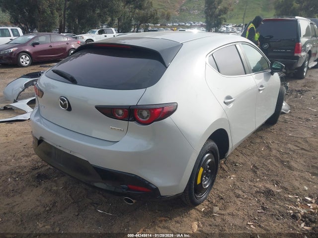 JM1BPAKM5R1720640 Mazda Mazda3 2.5 S Select Sport