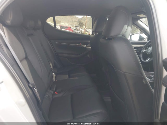 JM1BPAKM5R1720640 Mazda Mazda3 2.5 S Select Sport