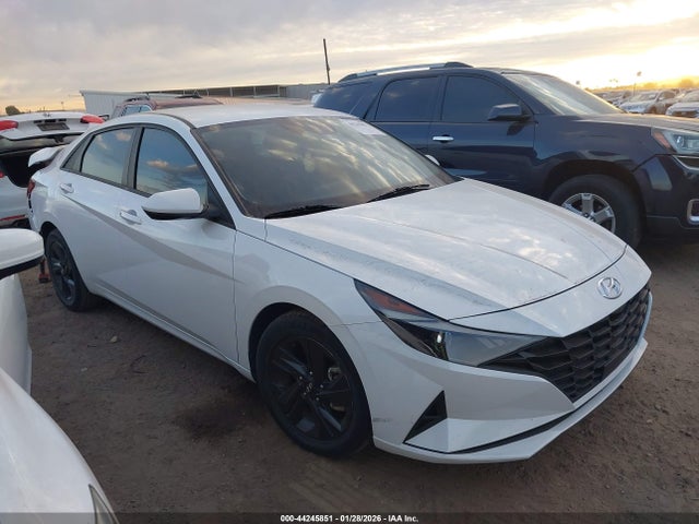 5NPLS4AG0NH070943 Hyundai ELANTRA SEL