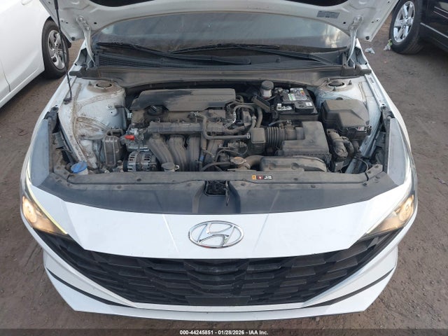 5NPLS4AG0NH070943 Hyundai ELANTRA SEL