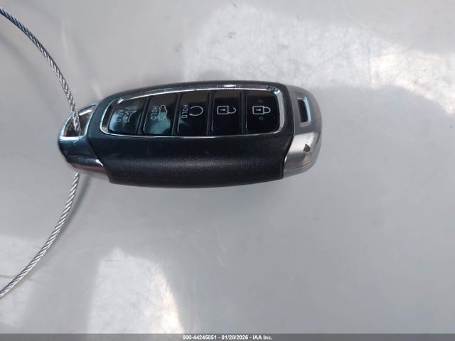 5NPLS4AG0NH070943 Hyundai ELANTRA SEL
