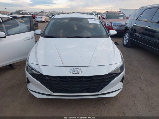 5NPLS4AG0NH070943 Hyundai ELANTRA SEL