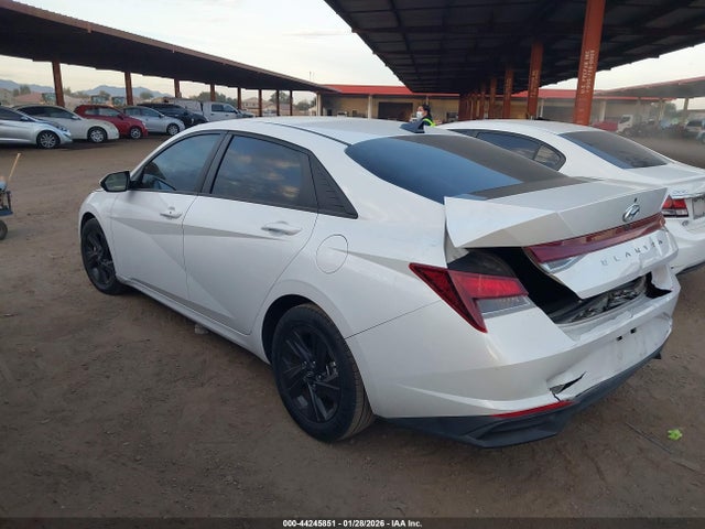 5NPLS4AG0NH070943 Hyundai ELANTRA SEL
