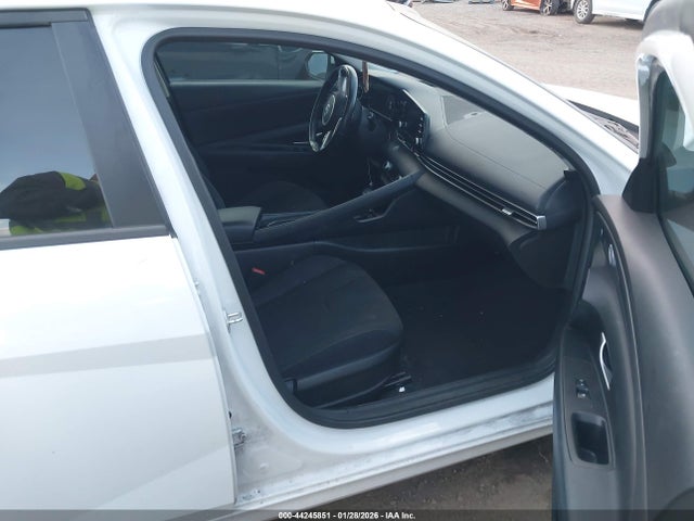 5NPLS4AG0NH070943 Hyundai ELANTRA SEL