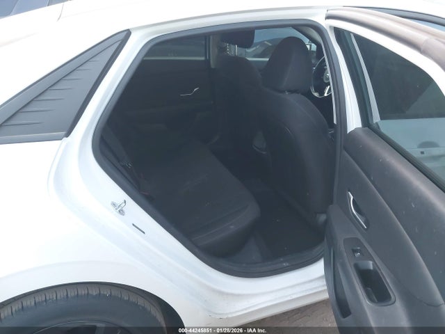 5NPLS4AG0NH070943 Hyundai ELANTRA SEL