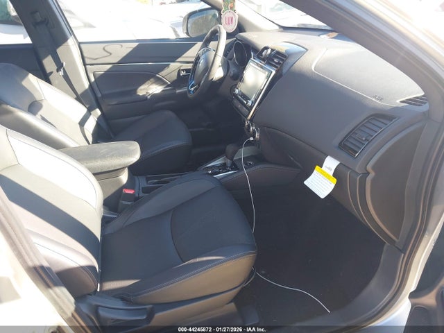 2025 MITSUBISHI OUTLANDER SPORT JA4ARVAW8SU014325 Photo 4