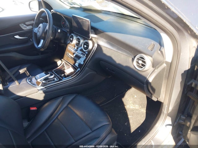 2016 Mercedes-benz Glc 300 4matic მანქანა იყიდება აუქციონზე, vin: WDC0G4KB6GF074462, აუქციონის ნომერი: 44245999