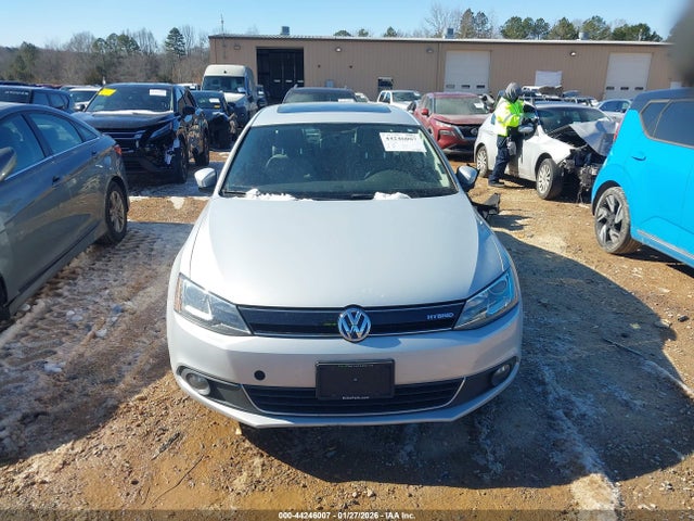 2013 Volkswagen Jetta Hybrid Sel Premium მანქანა იყიდება აუქციონზე, vin: 3VW637AJ9DM231108, აუქციონის ნომერი: 44246007