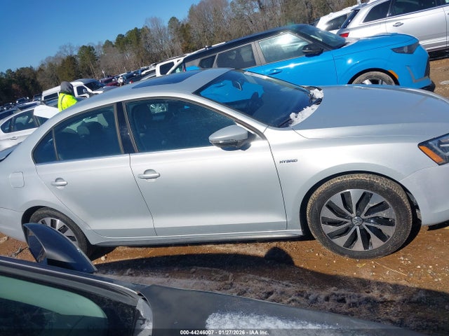 2013 Volkswagen Jetta Hybrid Sel Premium მანქანა იყიდება აუქციონზე, vin: 3VW637AJ9DM231108, აუქციონის ნომერი: 44246007
