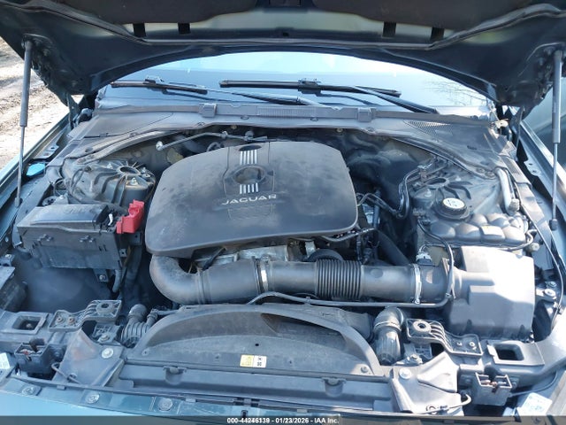 2017 JAGUAR XE SAJAD4BG7HA946968 Photo 9