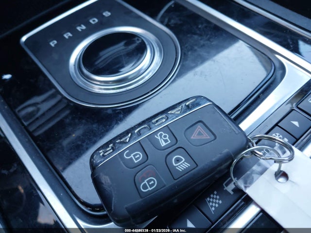2017 JAGUAR XE SAJAD4BG7HA946968 Photo 10