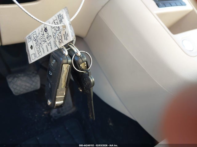WVGBV7AX6FW502687 Volkswagen TIGUAN SE