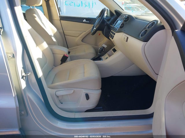 WVGBV7AX6FW502687 Volkswagen TIGUAN SE