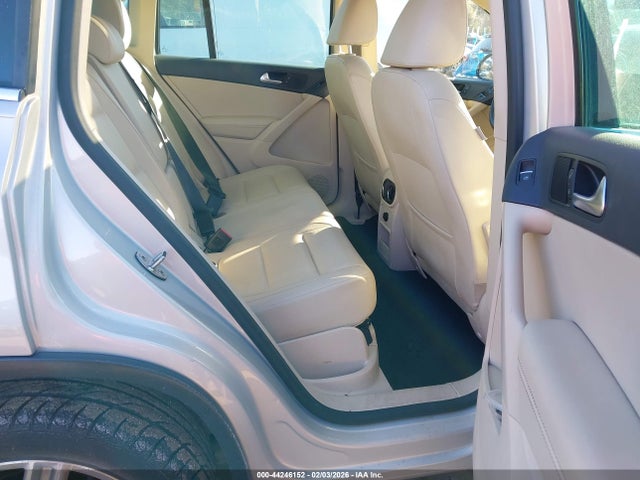 WVGBV7AX6FW502687 Volkswagen TIGUAN SE