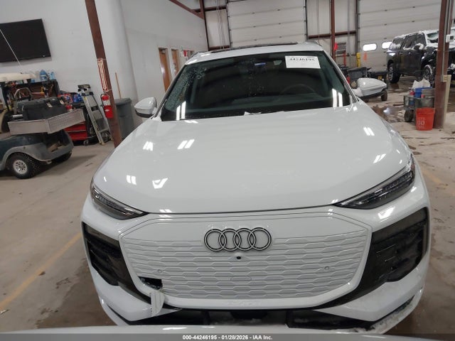 WA124BGF4SA056243 Audi Q6 E-tron Premium Plus Quattro