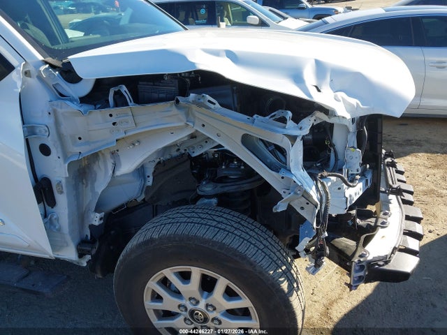 3TMKB5FN7SM038246 Toyota Tacoma Sr5