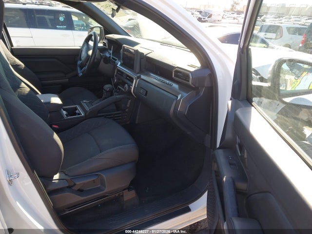 3TMKB5FN7SM038246 Toyota Tacoma Sr5