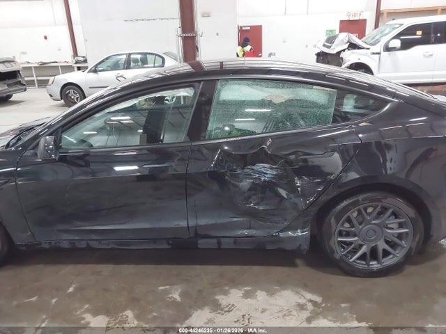 2025 Tesla Model 3 Long Range All-wheel Drive მანქანა იყიდება აუქციონზე, vin: 5YJ3E1EB3SF052936, აუქციონის ნომერი: 44246235