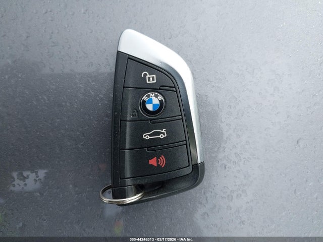 2019 BMW X1 WBXHT3C59K5L35673 Photo 10