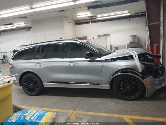 5LM5J7XCXRGL04915 Lincoln Aviator Reserve