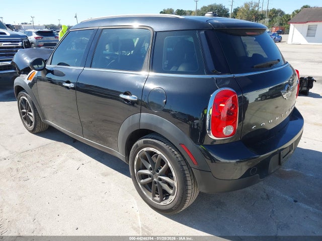2015 MINI COUNTRYMAN WMWZB3C52FWR43021 Photo 2