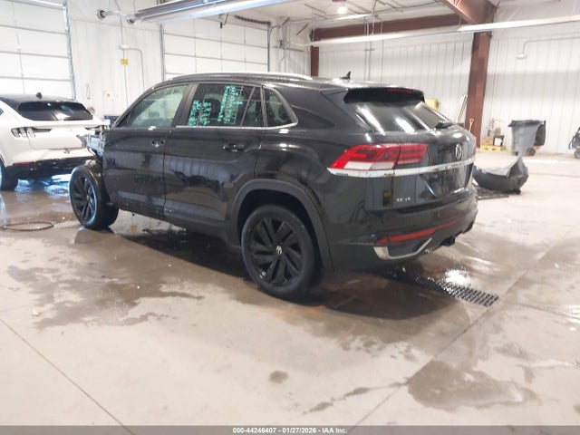 2022 VOLKSWAGEN ATLAS CROSS SPORT 1V2KE2CA9NC207727 Photo 2