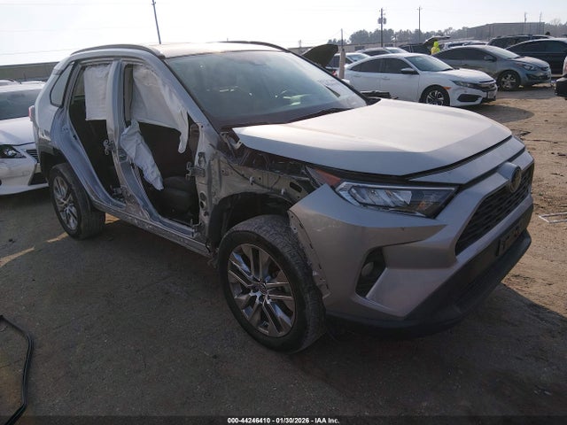 2020 TOYOTA RAV4 2T3C1RFV2LW084453