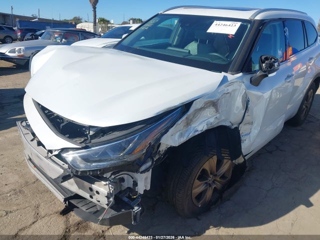 5TDAARAH7NS511204 Toyota Highlander Hybrid Xle Bronze Edition