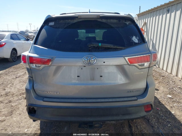 Toyota Highlander Xle V6 2016 5TDJKRFH1GS249060 Image 16