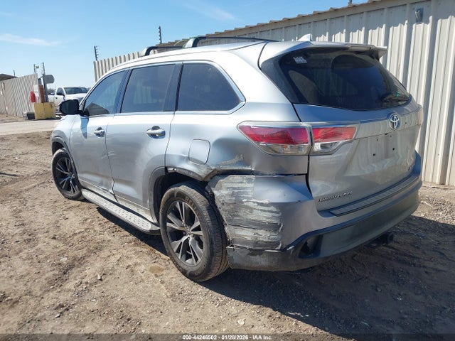 Toyota Highlander Xle V6 2016 5TDJKRFH1GS249060 Image 3