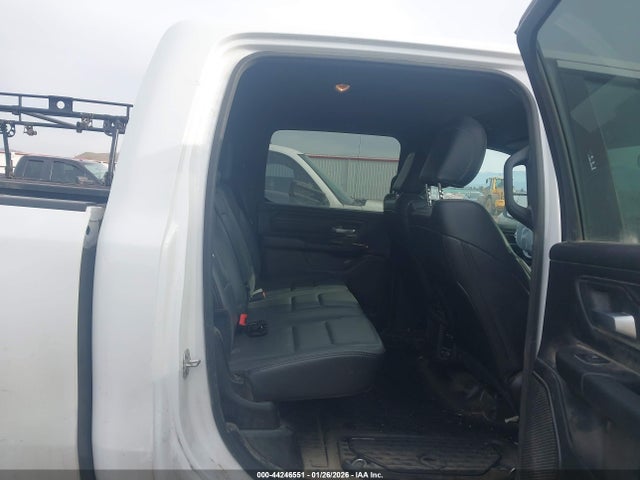 1C6SRFGT5RN119557 RAM 1500 Tradesman 4x4 5&#039;7 Box
