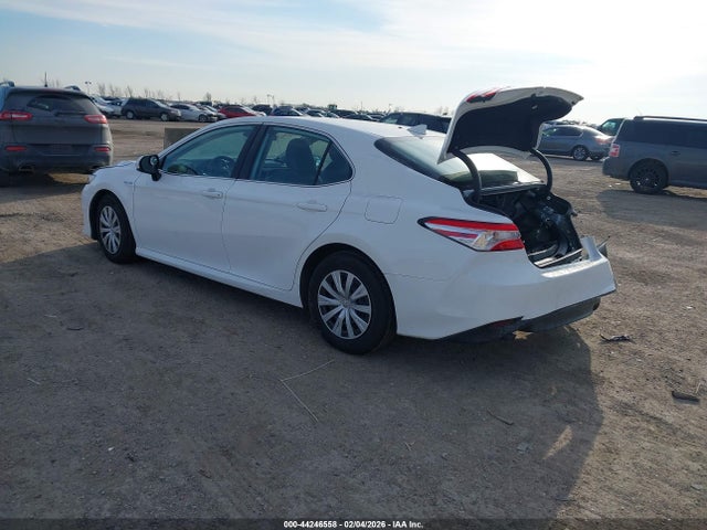 2020 TOYOTA CAMRY 4T1C31AK2LU524656 Photo 2