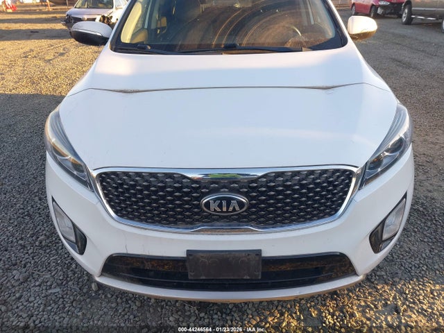 5XYPKDA50GG008565 KIA Sorento 3.3l Sx