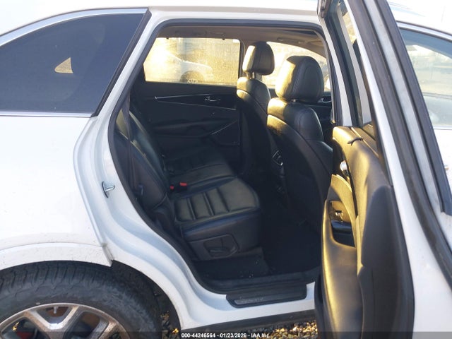 5XYPKDA50GG008565 KIA Sorento 3.3l Sx
