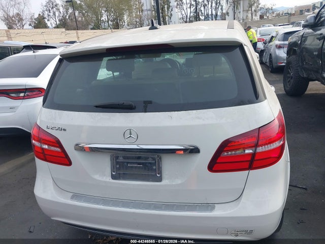 Mercedes-Benz B 250e 2016 WDDVP9AB6GJ008930 Image 16