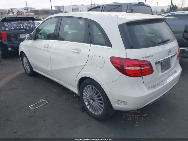 Mercedes-Benz B 250e 2016 WDDVP9AB6GJ008930 Image 3
