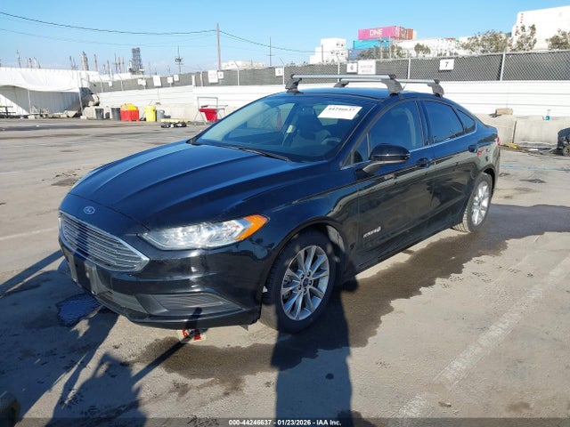 Ford Fusion Hybrid Se 2017 3FA6P0LU6HR368074 Image 2