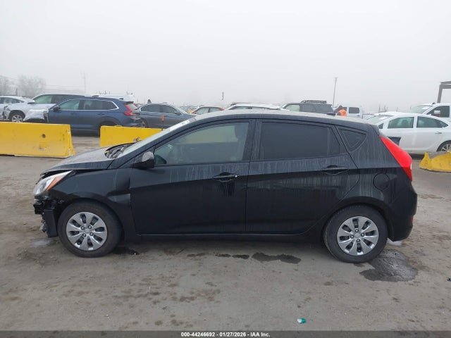KMHCT5AE5HU353393 Hyundai ACCENT SE