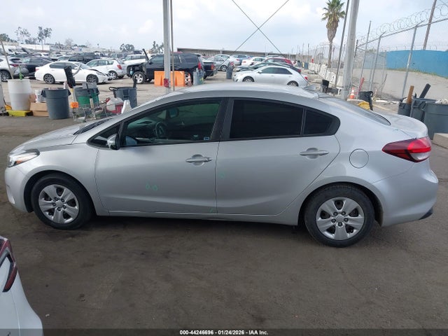 3KPFK4A78JE263448 KIA FORTE LX