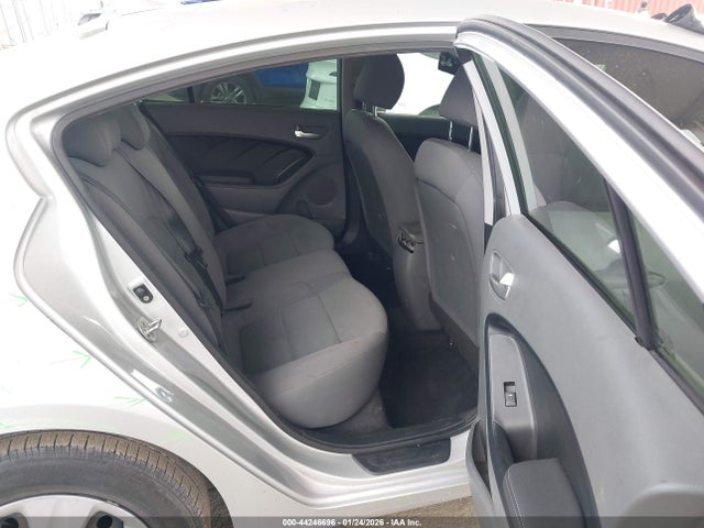 3KPFK4A78JE263448 KIA FORTE LX