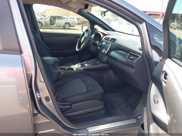 2022 NISSAN LEAF 1N4AZ1BV7NC561932 Photo 4
