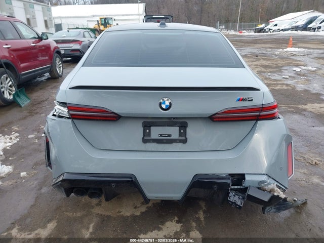 2026 Bmw M5 მანქანა იყიდება აუქციონზე, vin: WBS83FK05TCV68511, აუქციონის ნომერი: 44246751
