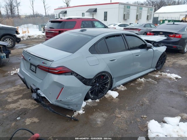 2026 Bmw M5 მანქანა იყიდება აუქციონზე, vin: WBS83FK05TCV68511, აუქციონის ნომერი: 44246751